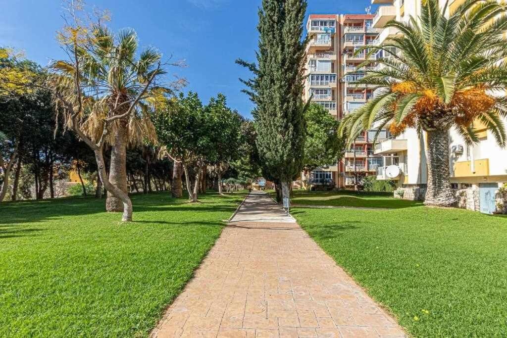 797 Holiday Rentals - Equipado Estudio Cerca Del Parque La Paloma بينالماذينا المظهر الخارجي الصورة